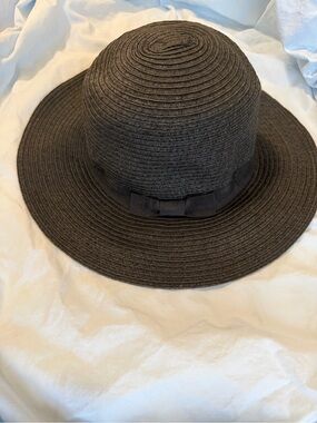 Women's Black Wide-Brim Straw Sun Hat with Ribbon